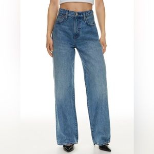 Denim Forum the Farrah High Rise Wide Leg in 5 Yrs Kiss N Tell Bl